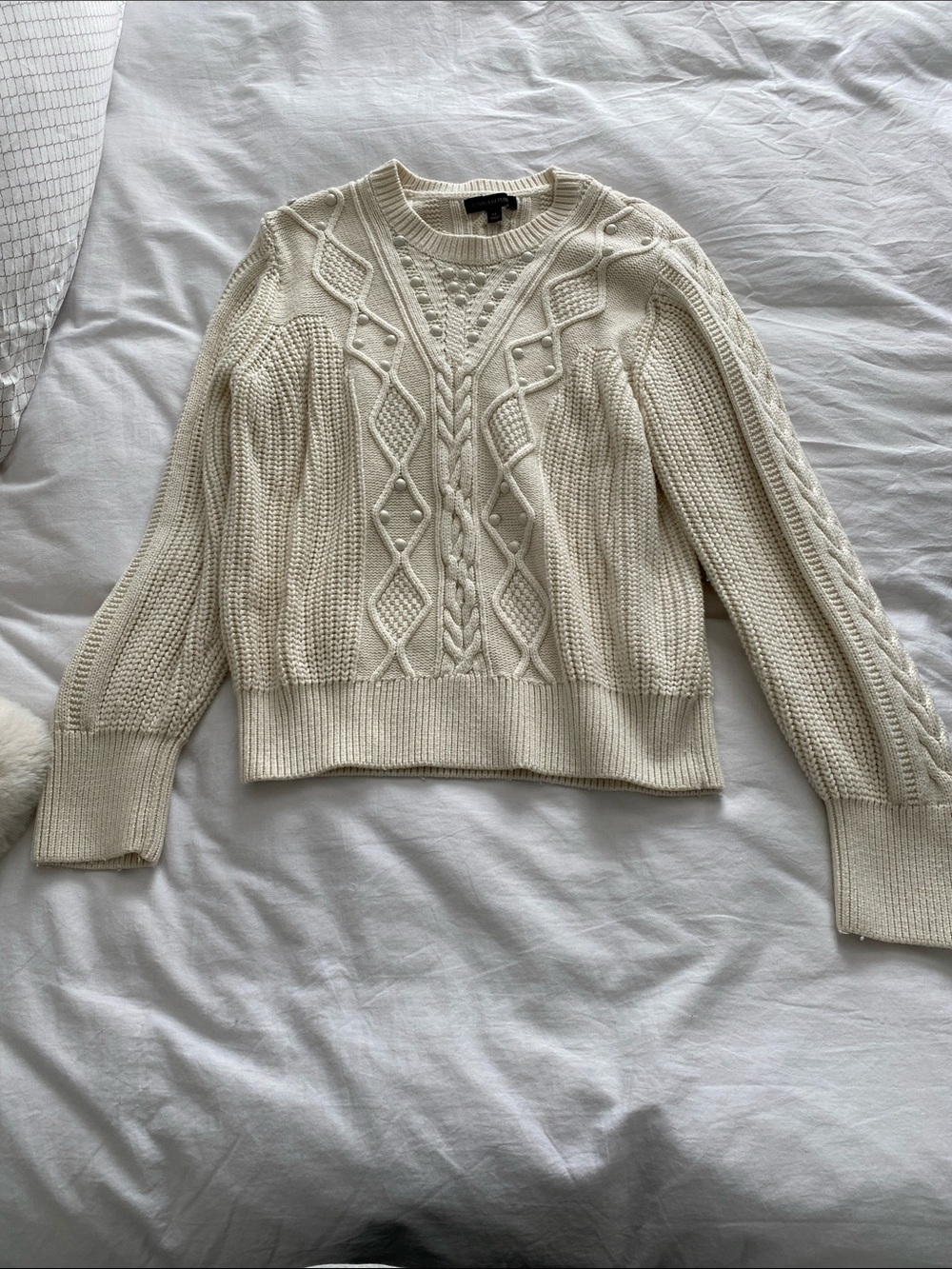 Banana Republic Cream Cable Knit Crewneck Sweater